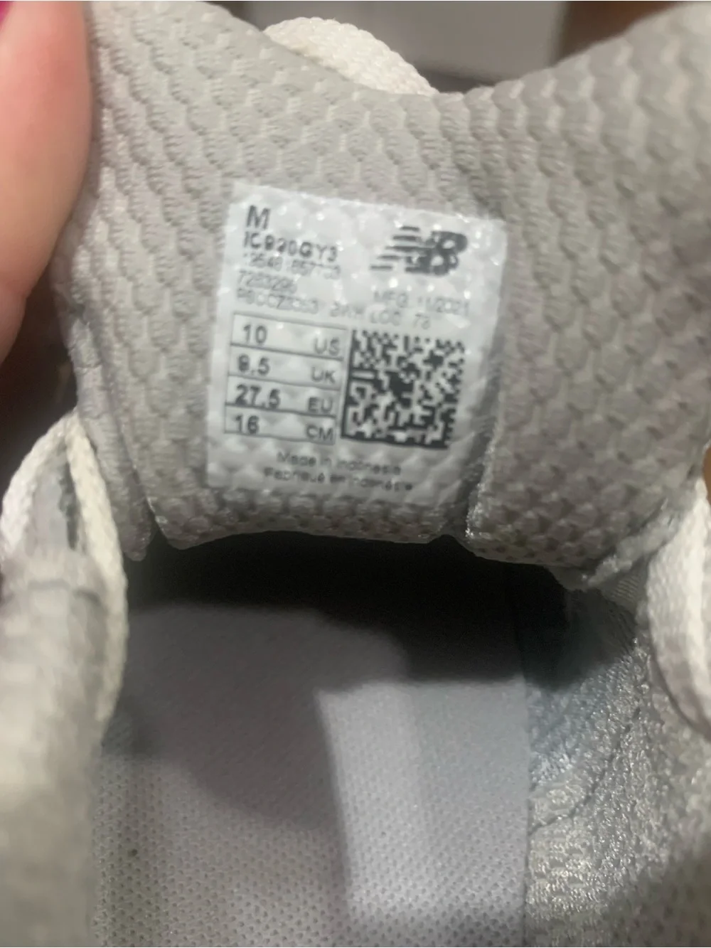 New Balance Kids Light Gray & White Running Sneakers Size 10 Excellent Condition